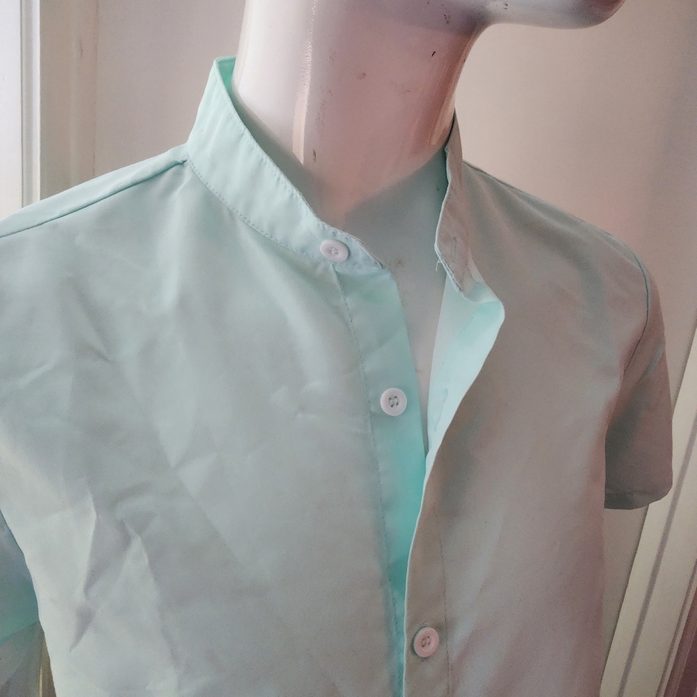 Shein Shirt Ligh Green Button‎ Up Unisex A9 Short Sleeve Size M